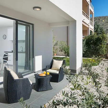 Lemechi Casa Girasole Apartments Rabac Exterior photo