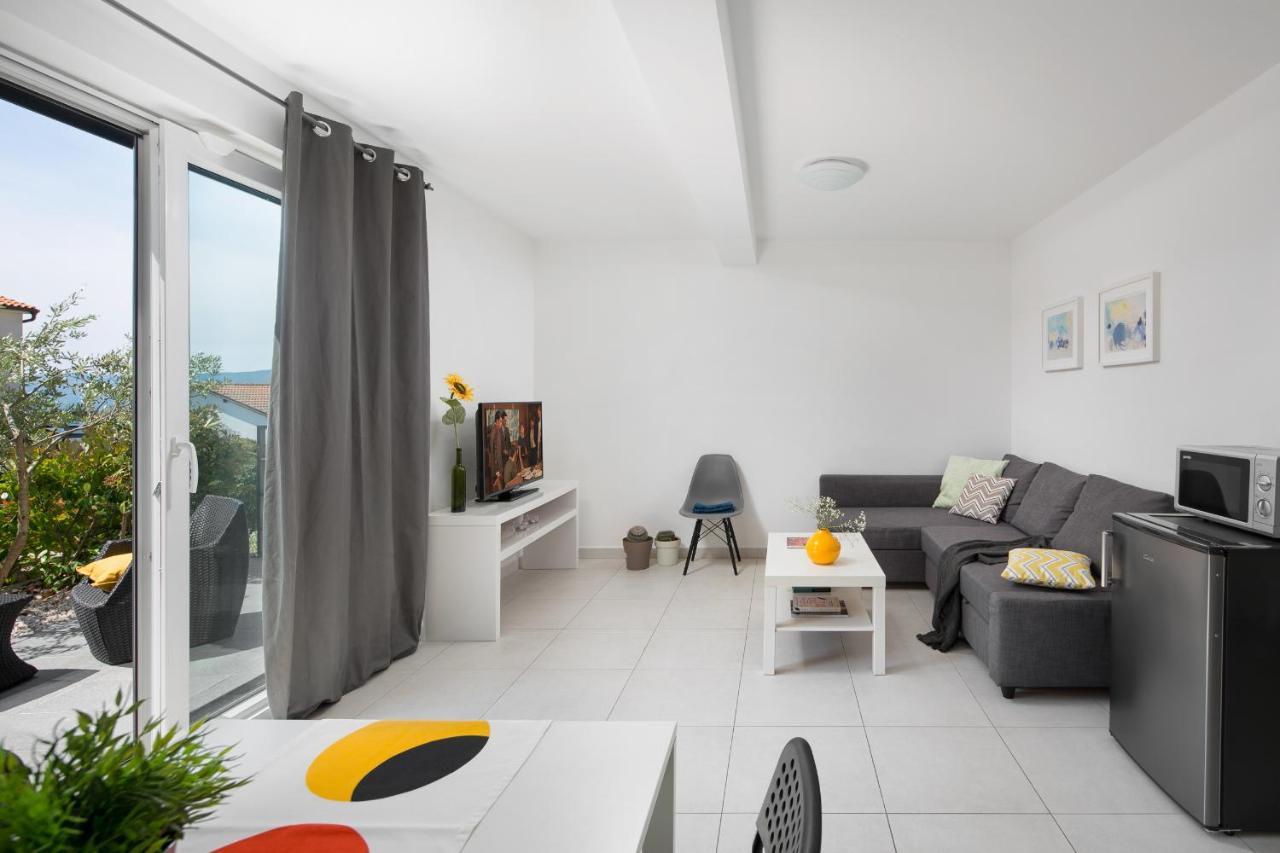 Lemechi Casa Girasole Apartment